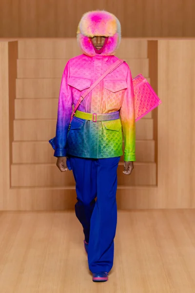 Look 35